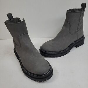 NWOB Time & Tru Womens Lug Chelsea Boots Gray Faux Suede  Memory Foam Size 6